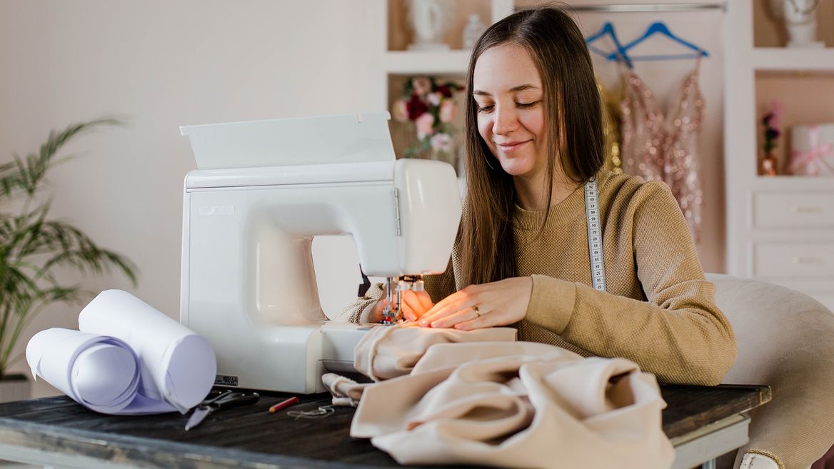 Из каких материалов шьют одежду?