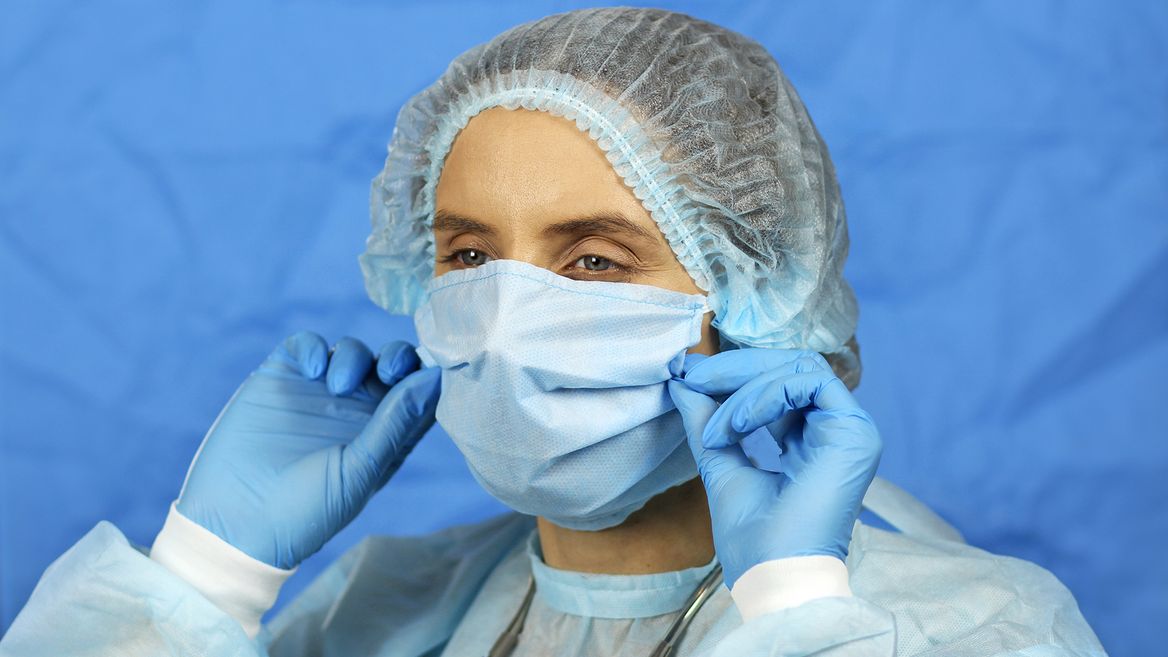 Медицинский одноразовый халат: старые стандарты и новые возможности