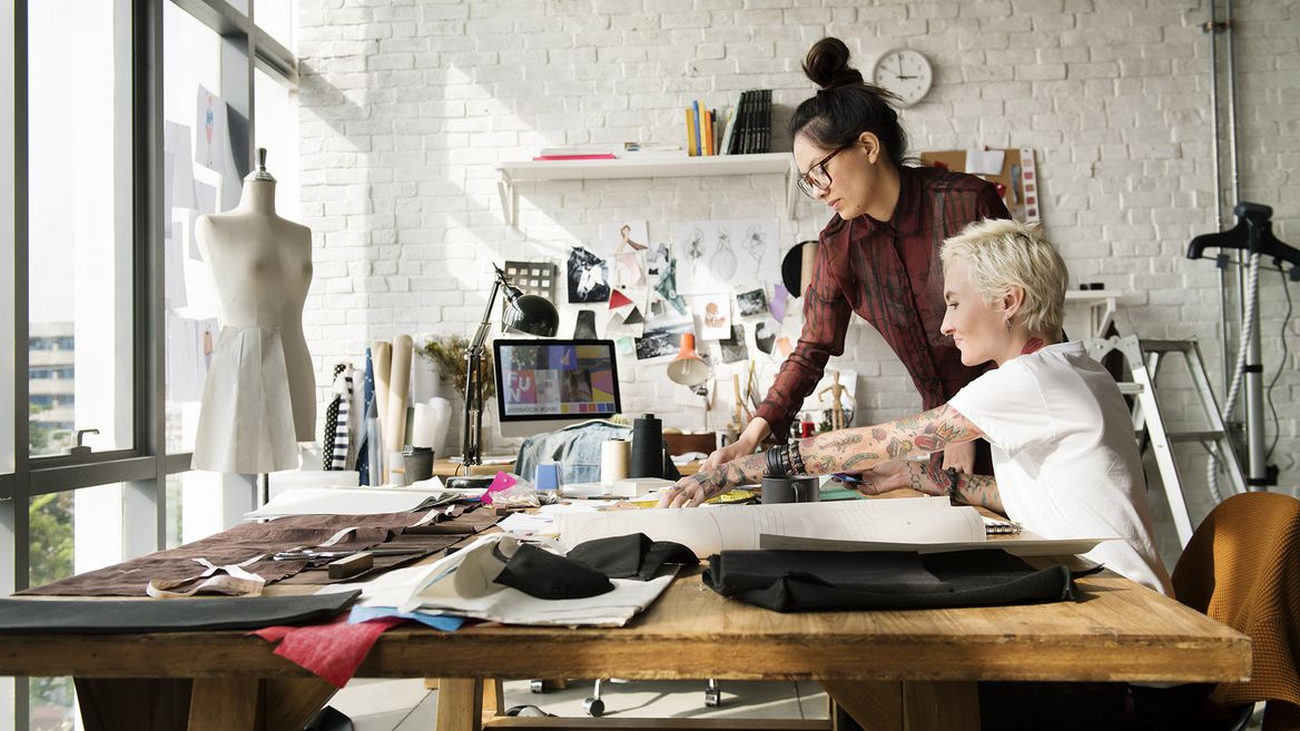 Универсальная одежда для опта: миф или реальность?