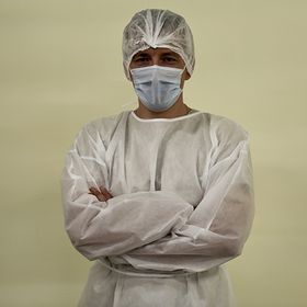 одноразовый халат из спанбонда универсальный размер