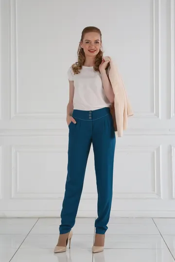 Брюки-бананы бирюзовые на средней посадке "Штапель гладкий" с отделкой из кожи