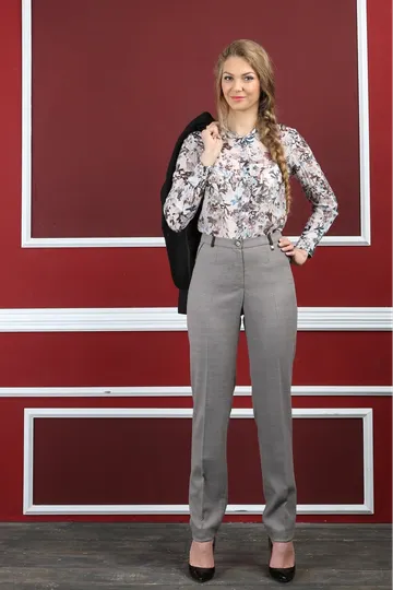 Брюки серые на высокой посадке зауженные к низу с карманами - «Клетка классическая»