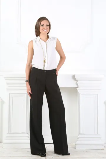 Брюки черные на высокой посадке широкие с карманами - «Одажио»
