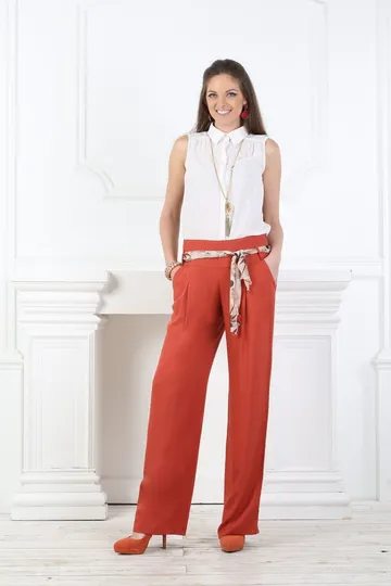 Брюки кирпичные на средней посадке широкие с цветным поясом - «Штапель»